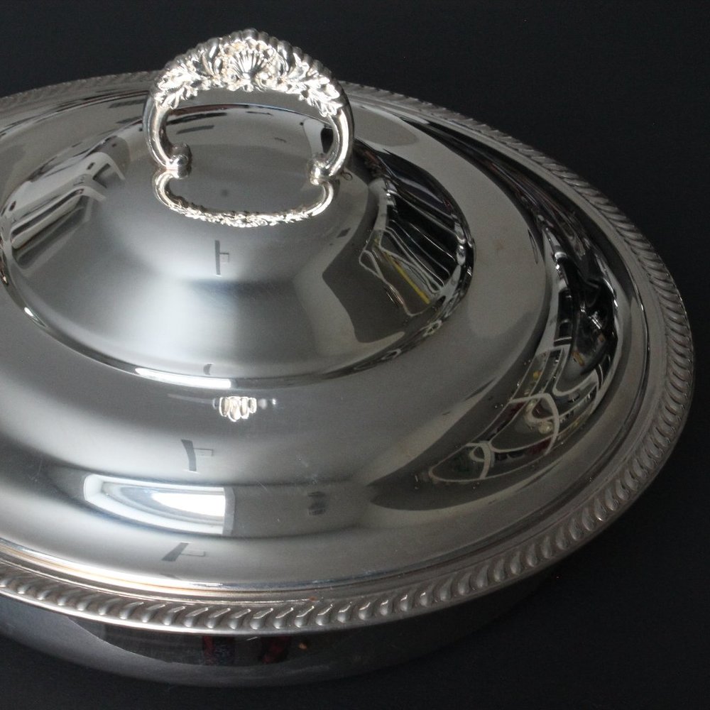 [RIDEAU PLATE] Lidded Silver Serving Tray with and Glass Dish - Picture 3 of 17